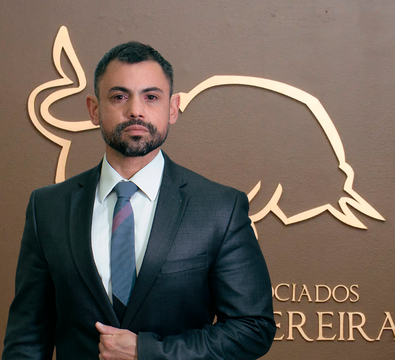 Dr. Fernando Pereira