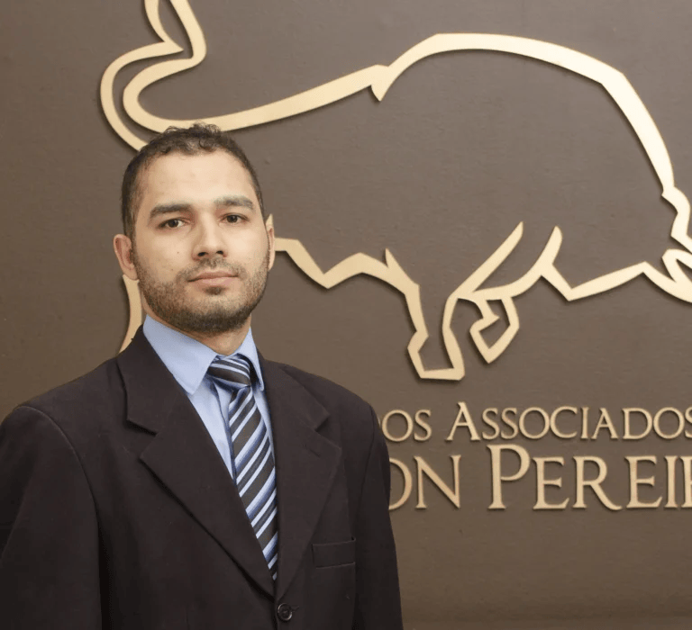 Dr. Hamilton Pereira